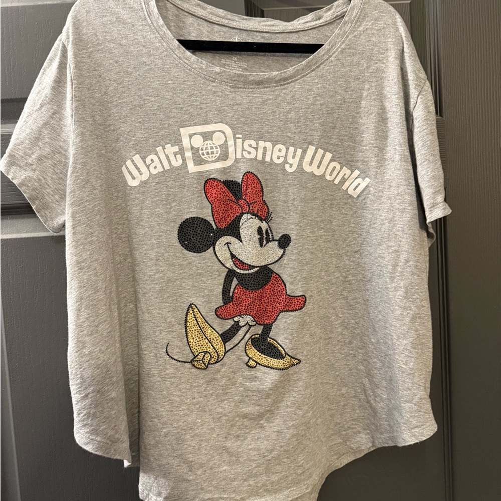 Disney Minnie Mouse Tee women’s